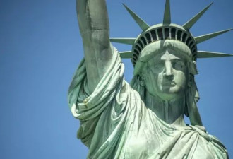 BBC观点:为何自由女神像成为美国文化战争的核心?