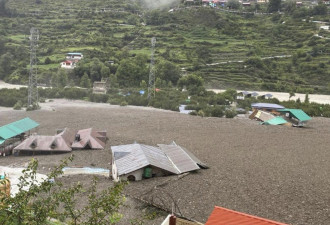 印喜马拉雅山突发洪水 数百人失踪