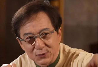 老牌明星现状:成龙被传抱孙子,李国麟靠一个角色吃老本