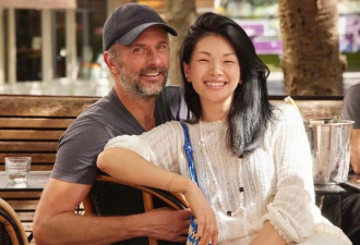 超模吕燕一家三口度假，大20岁法国老公露脸