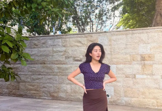 33岁杨采钰被曝产子后晒美照！露小蛮腰身材丰腴性感