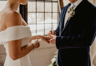 社死！婚礼誓词，新郎脱口喊前女友名字