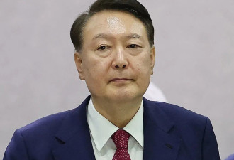 尹锡悦拒捕细节曝：10人架四肢 手臂快脱臼 "抵抗"1个多小时