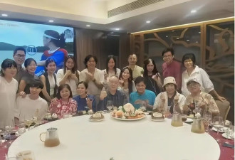 香港知名导演与父女恋前任，分手6年后同框!曾...