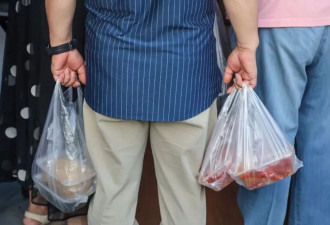 从鲍参翅肚到包子凉菜，五星级酒店“自降身价”