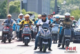 外卖大战：骑手日工作超12小时，商家每单亏8元