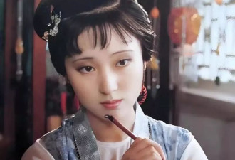 收手吧！“资本家的丑孩子”，长得不行演技也差