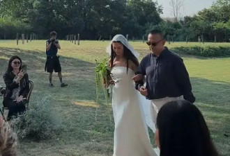 姜文女儿结婚：周韵带俩儿子参加，姜武缺席，好友曝更多细节！