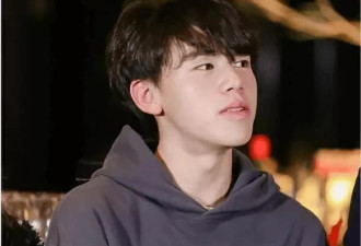 王琳养老院看父母聊几句就走了，只是有血缘关系的陌生人
