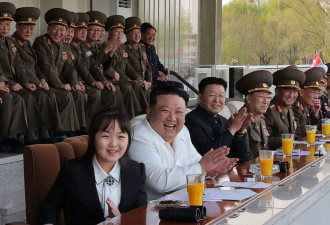 12岁“伟大向导者”：金正恩如何为女儿打造接班形象