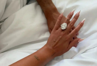 C罗向乔治娜求婚！晒3000万钻戒，9年生2娃，奢侈品柜姐逆袭贵妇
