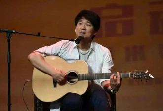考古｜64岁周华健近照曝光！被嘲身材走样，和妻子同框像两辈人