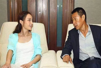 张丰毅：二婚娶小12岁霍凡 至今未生子女