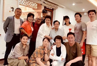 63岁董文华不再沉默，揭露当年被“雪藏”原因