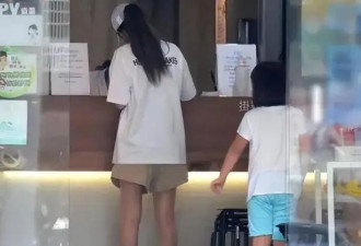 安以轩现状太落魄！带孩子逛折扣店！外出聚会全程畏手畏脚