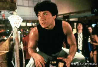 成龙自曝家里有弹药库，3000杆枪10万发子弹，他的特权远不止这些
