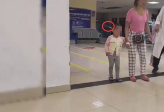 卫健局回应“头上插刀女童淡定就医”：已做手术取出刀