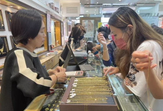 大陆年轻人流行租"三金"结婚 一场婚礼可省下10万