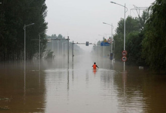 中国北方再度发生洪水 致8人死亡4人失联