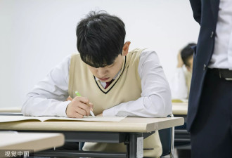 男中学生“跟男网友坏坏”！母发现急报警 23岁嫌长相曝随时开抓