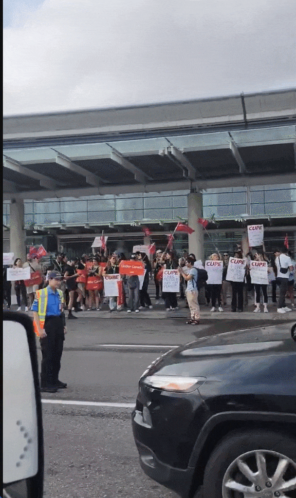 加航空乘撕毁"复工令"硬刚政府! 多伦多等多地机场爆发混乱