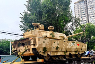 北京阅兵2度演练 新武器曝光