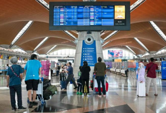 辱骂殴打移民局官员 中国女游客被逮捕