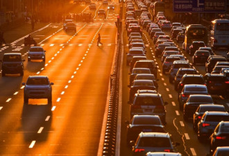 中国车市内卷 上半年仅3成经销商获利或达目标