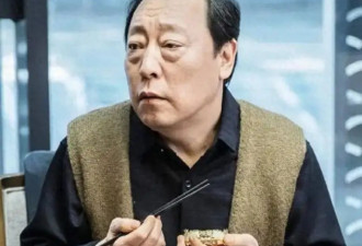 原来她是倪大红妻子，难怪65岁能出演《生万物》，娶个贤妻旺三代