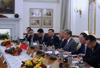 中国外交部长王毅同印度外长苏杰生会谈