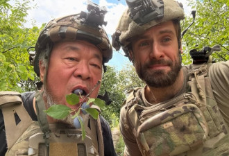 异议艺术家艾未未访乌 深入哈尔科夫前线引关注