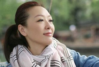 香港知名女星狂摸小鲜肉，恋上有妇之夫当第三者