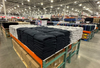 Costco新店开业火爆！早上7点停车场已满，"寿司吧"成焦点