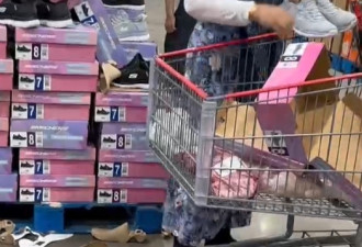 万锦Costco斯凯奇鞋区：鞋撑纸散落一地