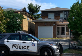 士嘉堡Sheppard East和McCowan，8旬老妇被刺伤生命垂危