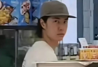 王一博海外行踪成谜，逛唐人街超市被偶遇