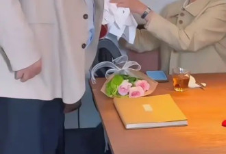 70岁导演王晶为妻子庆祝生日！深情表白：多谢你用包容撑起我的“江湖”