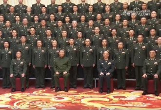 习近平接见驻藏军官 中将方永祥缺席