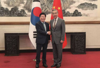 关系回正轨？韩国总统给王毅一封亲笔信