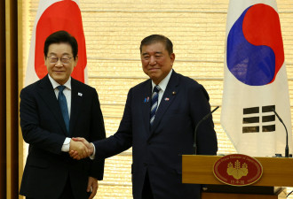 韩总统打破几十年来外交惯例 获美国称赞