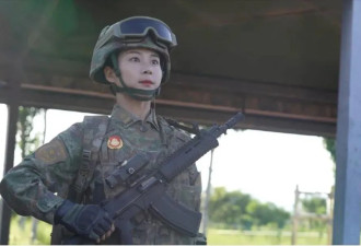 王爽，今年阅兵装备方队唯一女教练员