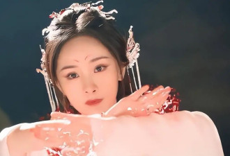 考古|杨幂《生万物》大爆，今年连续三部作品演技都倍受认可，这场翻身仗打得太漂亮！