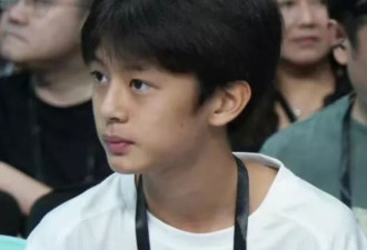 邓超携子同框姚明!13岁等等身高直追老爸,五官复刻孙俪