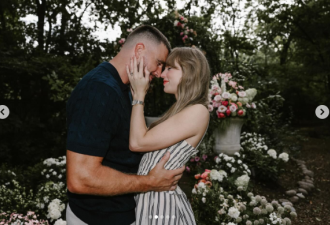 刚刚! 顶流巨星Taylor Swift官宣结婚! 梦幻求婚现场+大钻戒曝光
