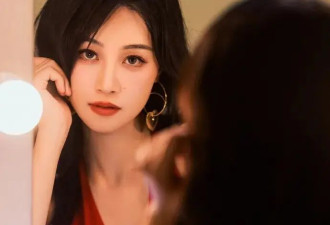 蓝盈莹红裙子写真犹如红玫瑰！既风情万种又性感妖艳