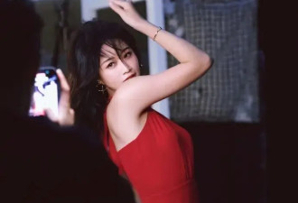 蓝盈莹红裙子写真犹如红玫瑰！既风情万种又性感妖艳