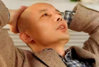 妹妹远在美国，父母双双离世，如今68岁的葛优现状如何了？