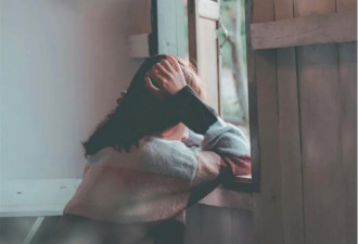 女子每月节省生活费给母亲 5年后发现真相崩溃了