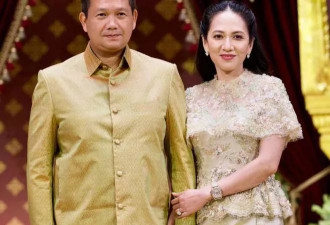“苦情”首相白了头 首相夫人碧占莫妮走向台前