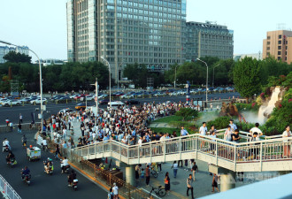 中共九三阅兵前夕气氛严肃 有人忙打卡有人回家难